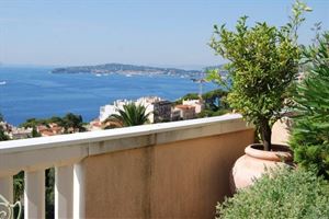 3 BEDROOM APARTMENT IN CAP D´AIL