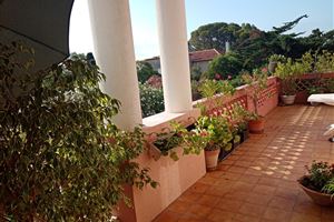 APPARMENT 500 METERS FROM THE BEACH IN SAINT RAPHAEL
