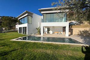 HOUSE WITH SPLENDID VIEW IN VENCE