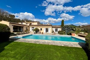 HOUSE WITH POOL IN VENCE