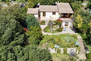 VERY PRETTY VILLA WITH GARDEN, IN A PRIVATE RESIDENCE IN SEILLANS