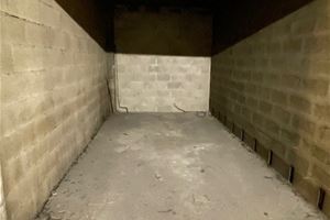 GARAGE - AVENUE SAINTE MARGUERITE - NEAR AIRPORT AND TRAMWAY