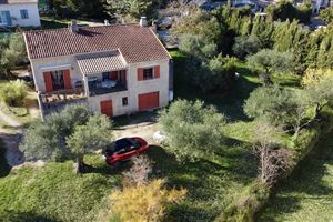 CHARMING VILLA WITH POTENTIAL IN SEILLANS