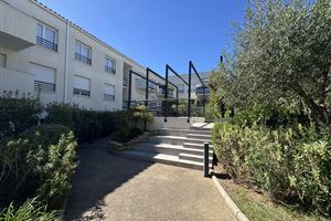 2 BEDROOM APARTMENT IN DRAGUIGNAN