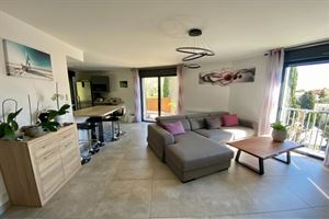 2 BEDROOM APARTMENT WITH GOOD VIEW IN VENCE