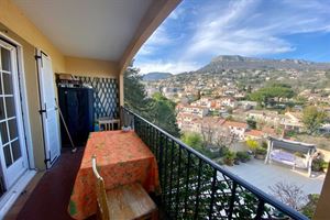 3 BEDROOM APARTMENT IN VENCE