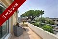 BRIGHT AND WELL-KEPT APARTMENT WITH LARGE TERRACE, GARAGE AND PRIVATE BOAT SPACE
